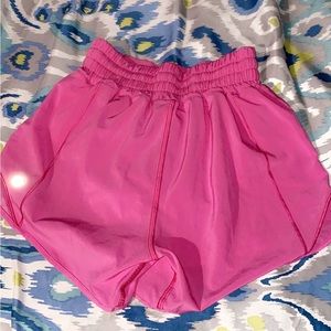 hotty hot high rise lined short 4” sonic pink
